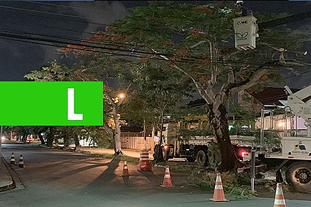 EMDUR - PODA DE ÁRVORES DEIXA A RUA JOSÉ CAMACHO MENOS POLUÍDA E MAIS ILUMINADA - News Rondônia