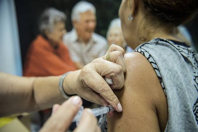 Em São Gonçalo, idosos serão vacinados contra a Covid-19 em casa - News Rondônia