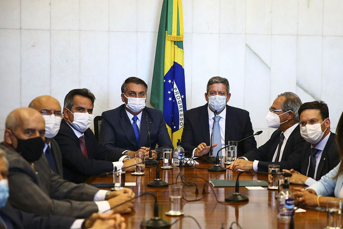 Presidente entrega medida provisória do novo Bolsa Família - News Rondônia