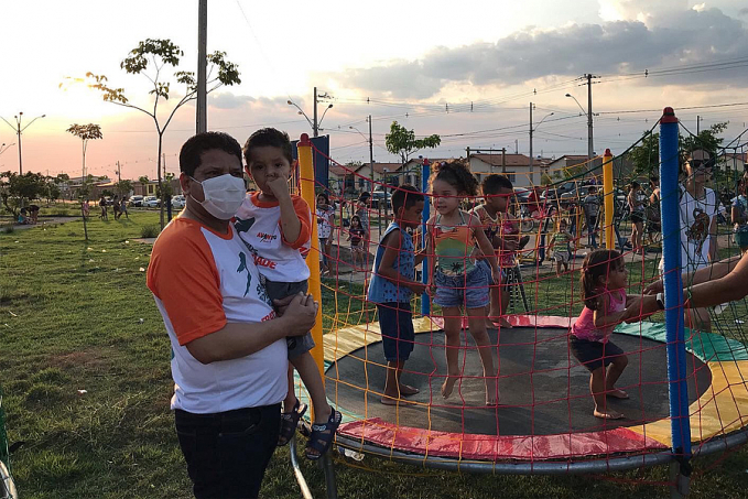 Jair Montes participa de festa para crianças no Residencial Cristal da Calama - News Rondônia