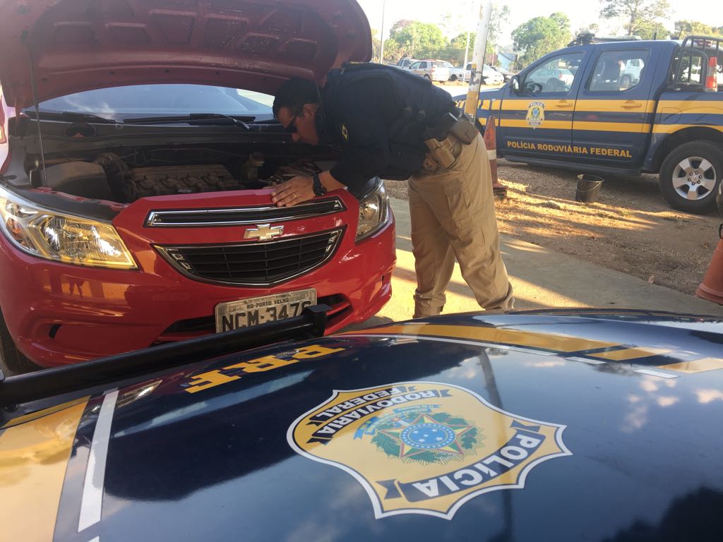 EM PORTO VELHO, PRF PRENDE DUAS IRMÃS FLAGRADAS EM CARRO ROUBADO - News Rondônia