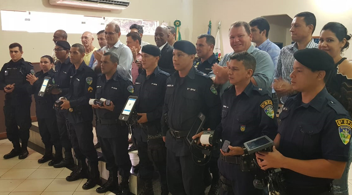 DR NEIDSON PARTICIPA DA ENTREGA DE KITS MOBILE PARA O 6° BATALHÃO DA POLÍCIA MILITAR DE FRONTEIRA DE GUAJARÁ-MIRIM - News Rondônia