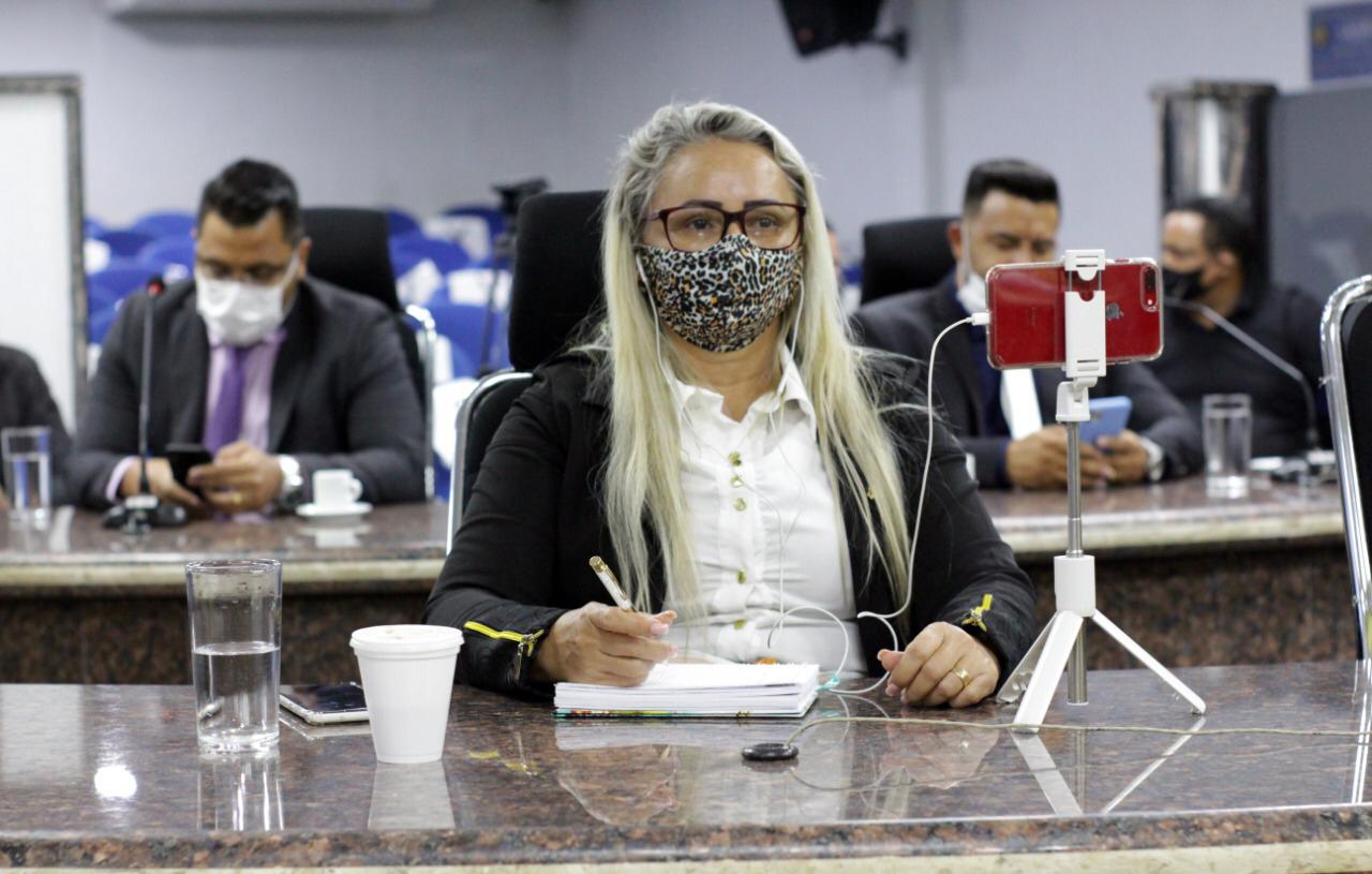 Márcia Socorristas Animais vota a favor do PL que viabiliza compra de vacina contra a Covid-19 em Porto Velho - News Rondônia