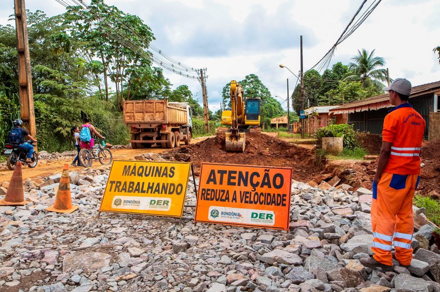 ESTRADA BELMONTE: QUANTO MAIS PEDRAS, MELHOR: NO PRÓXIMO VERÃO, DER ASFALTA ROTA PORTUÁRIA DE PORTO VELHO - News Rondônia