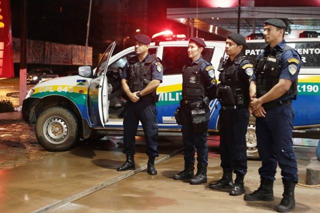 NO CENTRO - Guardador de veículos é preso após furtar carro - News Rondônia