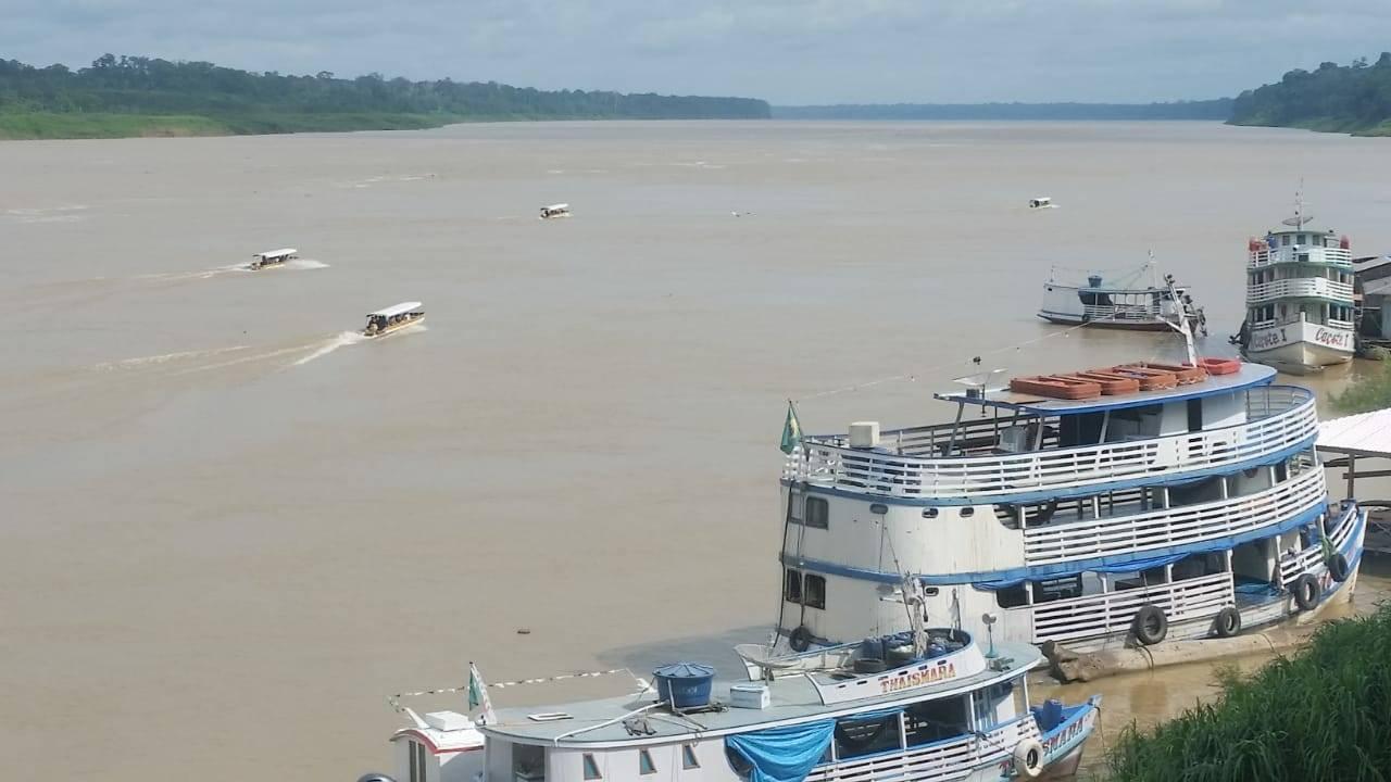 ALUNOS DE CALAMA/RO 'INVADEM' HUMAITÁ/AM PARA REALIZAREM A PROVA DO ENEM/2018 - News Rondônia