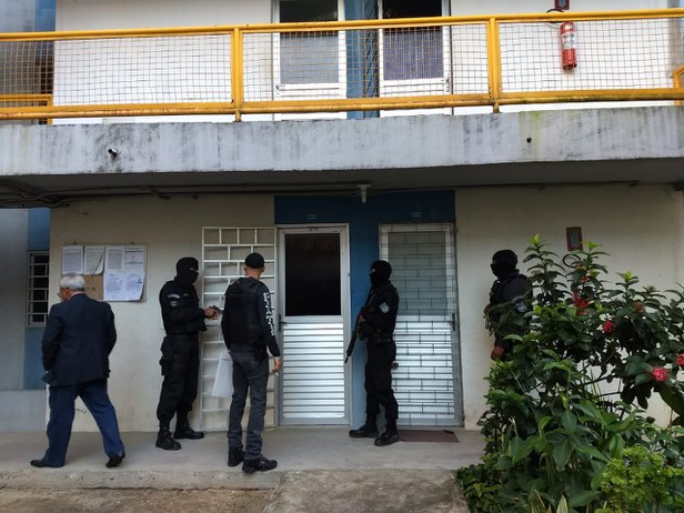 MINISTÉRIO PÚBLICO E PM CUMPREM MEDIDA CAUTELAR DE BUSCA E APREENSÃO NA PREFEITURA DE SANTA LUZIA - News Rondônia