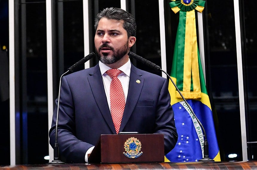 Senador de Rondônia comemora convocação de Governador do AM em dia operação da PF - News Rondônia