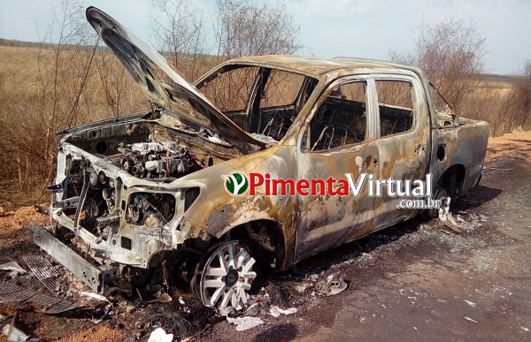 CAMINHONETE TEM PANE ELÉTRICA E PEGA FOGO NA BR-364 EM PIMENTA BUENO - News Rondônia