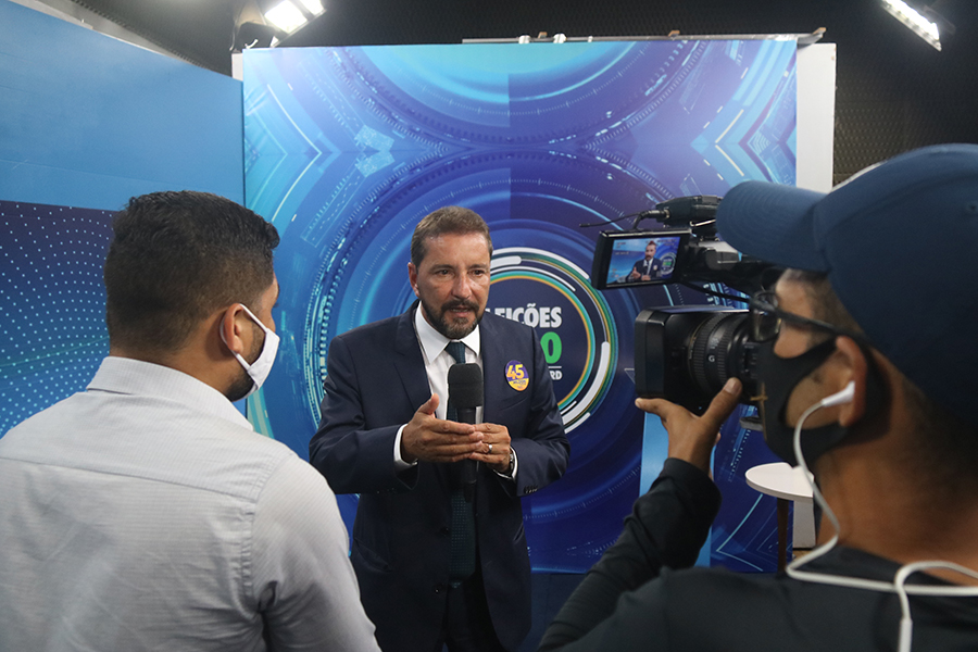 Em debate, Hildon Chaves mostra trabalho e responde a ataques de candidato petista - News Rondônia