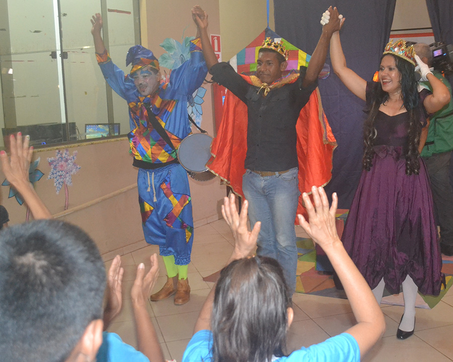 EVOLUÇÃO LEVA TEATRO À ESCOLA DE EDUCAÇÃO ESPECIAL - News Rondônia