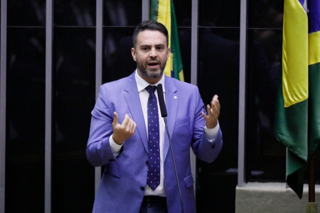 LÍDER DO PODEMOS DEP. LÉO MORAIS ACEITA PROPOSTA DE BOLSONARO SOBRE CORTE DE SALÁRIO DOS PARLAMENTARES - News Rondônia
