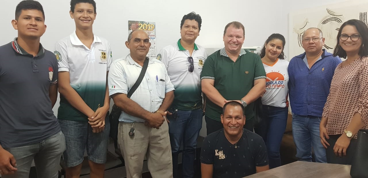 DR NEIDSON SE REÚNE COM REGENTES DE BANDAS E FANFARRAS DE GUAJARÁ-MIRIM E NOVA MAMORÉ - News Rondônia