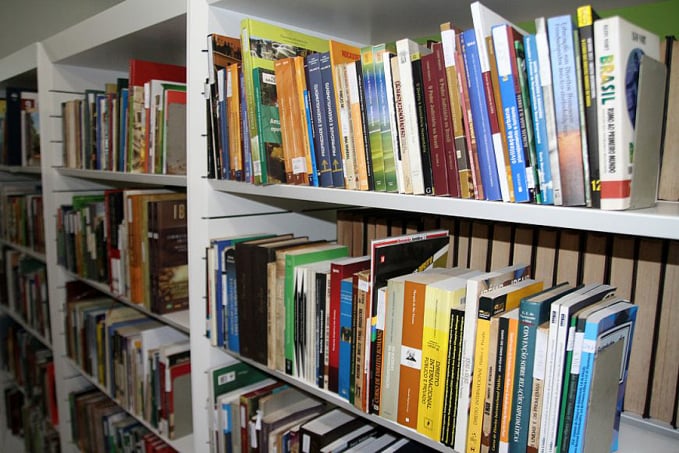 Do papel ao digital, Biblioteca Estadual Doutor José Pontes Pinto inova no atendimento e mantém público estável - News Rondônia