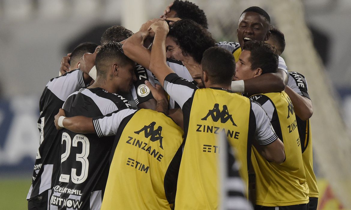Clubes da Série B aprovam retorno do público aos estádios - News Rondônia