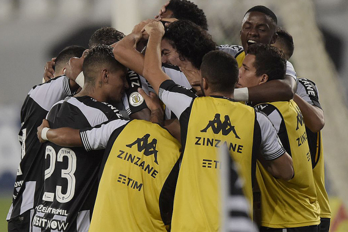 Clubes da Série B aprovam retorno do público aos estádios - News Rondônia