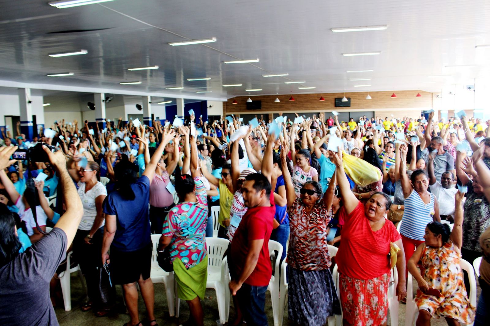 ASSEMBLEIA GERAL DOS SERVIDORES MANTÉM DIRETORIA E MARCA ELEIÇÃO DO SINDEPROF PARA SEGUNDA-FEIRA - News Rondônia