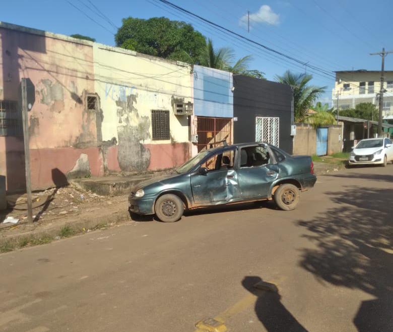 Passageiro de moto fica com fratura exposta após colidir com carro que avançou a preferencial em Porto Velho - News Rondônia