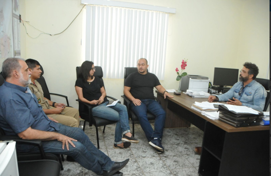 QUEIMADAS: PREFEITO HILDON CHAVES DETERMINA COMBATE, FISCALIZAÇÃO E MULTAS - News Rondônia