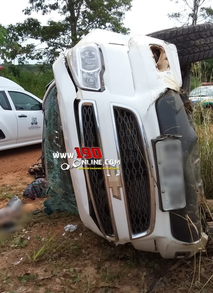 JOVEM DE 19 ANOS MORRE EM CAPOTAMENTO DE CAMINHONETE - News Rondônia