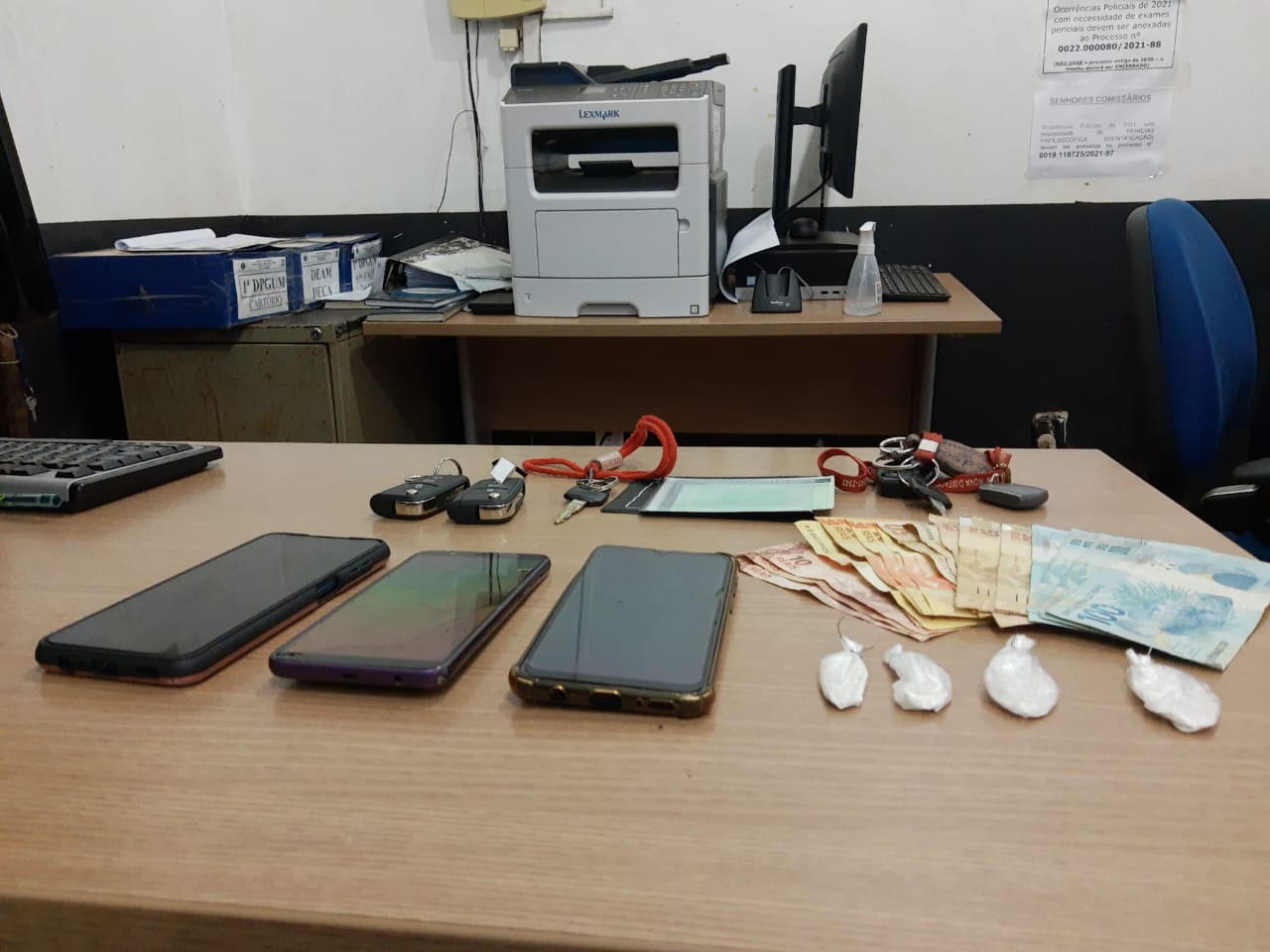 NARCO BRASIL: Denarc prende casal de servidores da câmara municipal com drogas em RO - News Rondônia