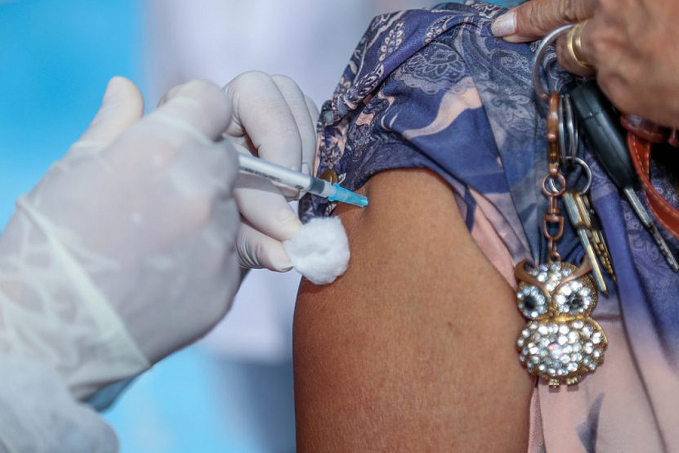 Lenha na fogueira: Vacinação - News Rondônia