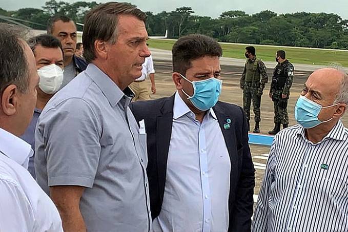 AO VIVO - Após sobrevoar regiões inundadas do Acre, presidente Jair Bolsonaro concede entrevista - News Rondônia