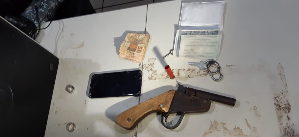 CORONHADAS: Adolescente e irmão agridem idoso durante roubo na zona leste - News Rondônia