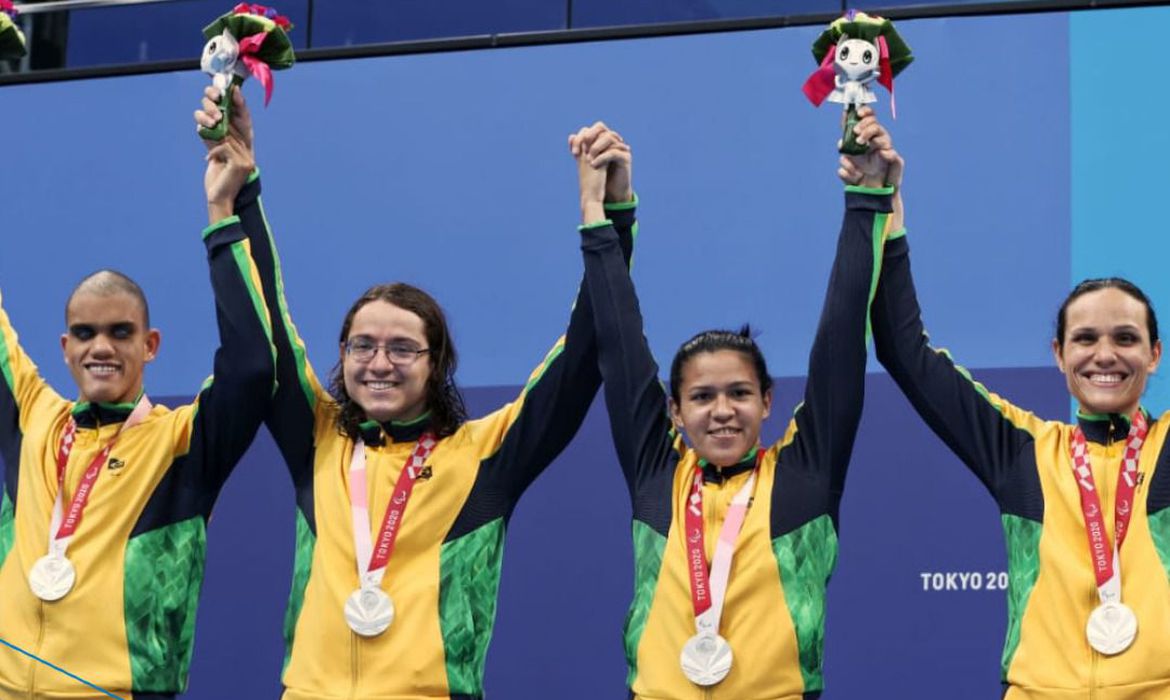 Brasil é prata na natação no revezamento misto 4x100 m na Paralimpíada - News Rondônia