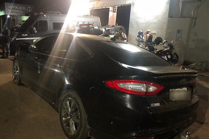 Jovem é preso pela delegacia de furtos e roubos com carro roubado - News Rondônia