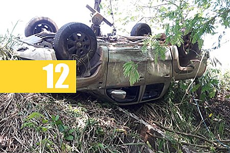 CONDUTOR PERDE CONTROLE E CAPOTA CAMINHONETE PRÓXIMO À CURVA DA MORTE NA BR 364 - News Rondônia