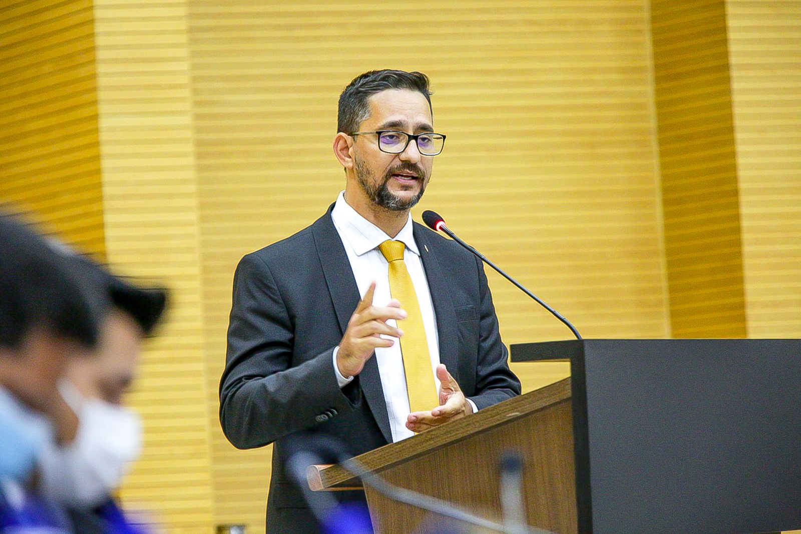 Lei de autoria do deputado Anderson que garante passe livre em ônibus para pessoas em tratamento de câncer é sancionada pelo governo - News Rondônia