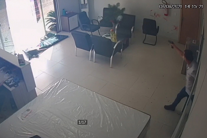 VÍDEO: Comerciante reage a assalto e atira em dois bandidos em Ji-Paraná - News Rondônia