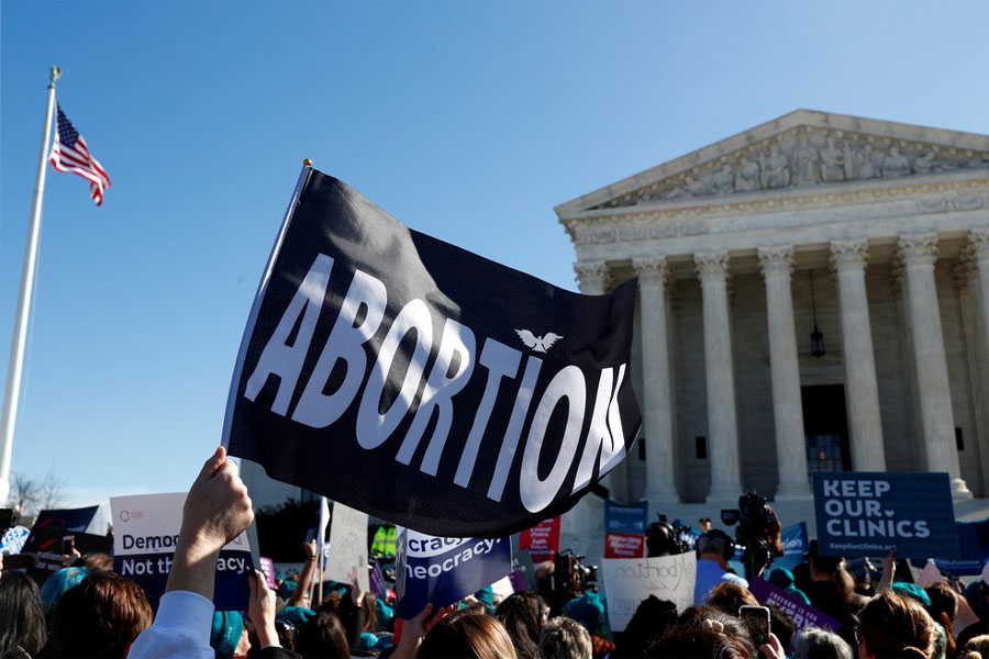 Suprema Corte dos EUA pauta processo que envolve aborto pela primeira vez desde que conservadores se tornaram maioria - News Rondônia