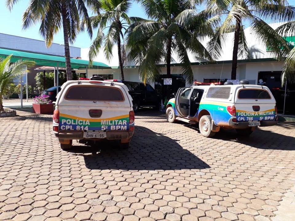FRENTISTA TENTA IMPEDIR QUE PATRÃO SEJA VÍTIMA DE ROUBO E É BALEADO POR CRIMINOSOS - News Rondônia