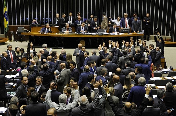MDB, PT E PSDB RECEBERÃO MAIORES FATIAS DE FUNDO QUE FINANCIA CAMPANHAS ELEITORAIS - News Rondônia
