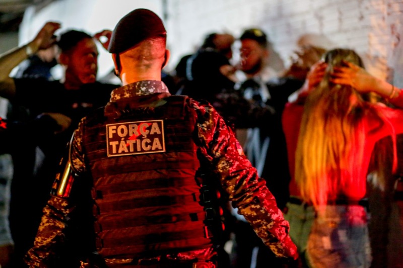 CORONAFEST: PM encerra 14 festas clandestinas na noite deste sábado, 13 em Cerejeiras - News Rondônia