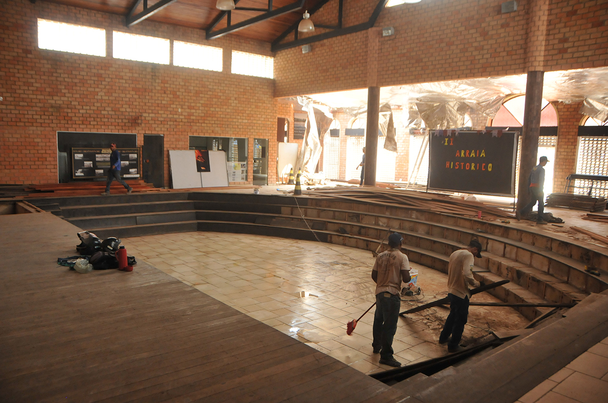 REFORMA - OBRAS DO MERCADO CULTURAL SEGUEM A TODO VAPOR - News Rondônia