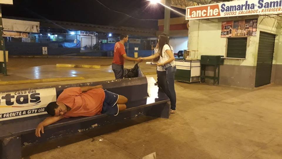 PREFEITURA DE JARU MANTÉM SERVIÇOS DE ABORDAGEM A MORADORES EM SITUAÇÃO DE RUA - News Rondônia