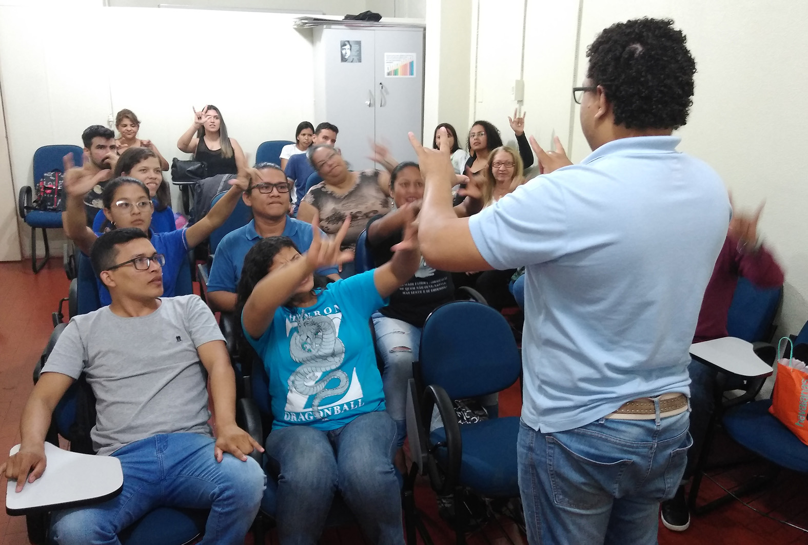 DIA DO SURDO COMEMORADO NA ESCOLA DO LEGISLATIVO - News Rondônia