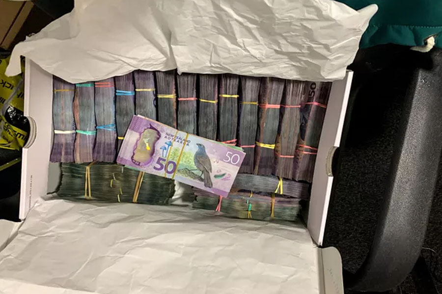 FBI planta celulares 'criptografados' em quadrilhas e mais de 800 são presos em investigação mundial - News Rondônia