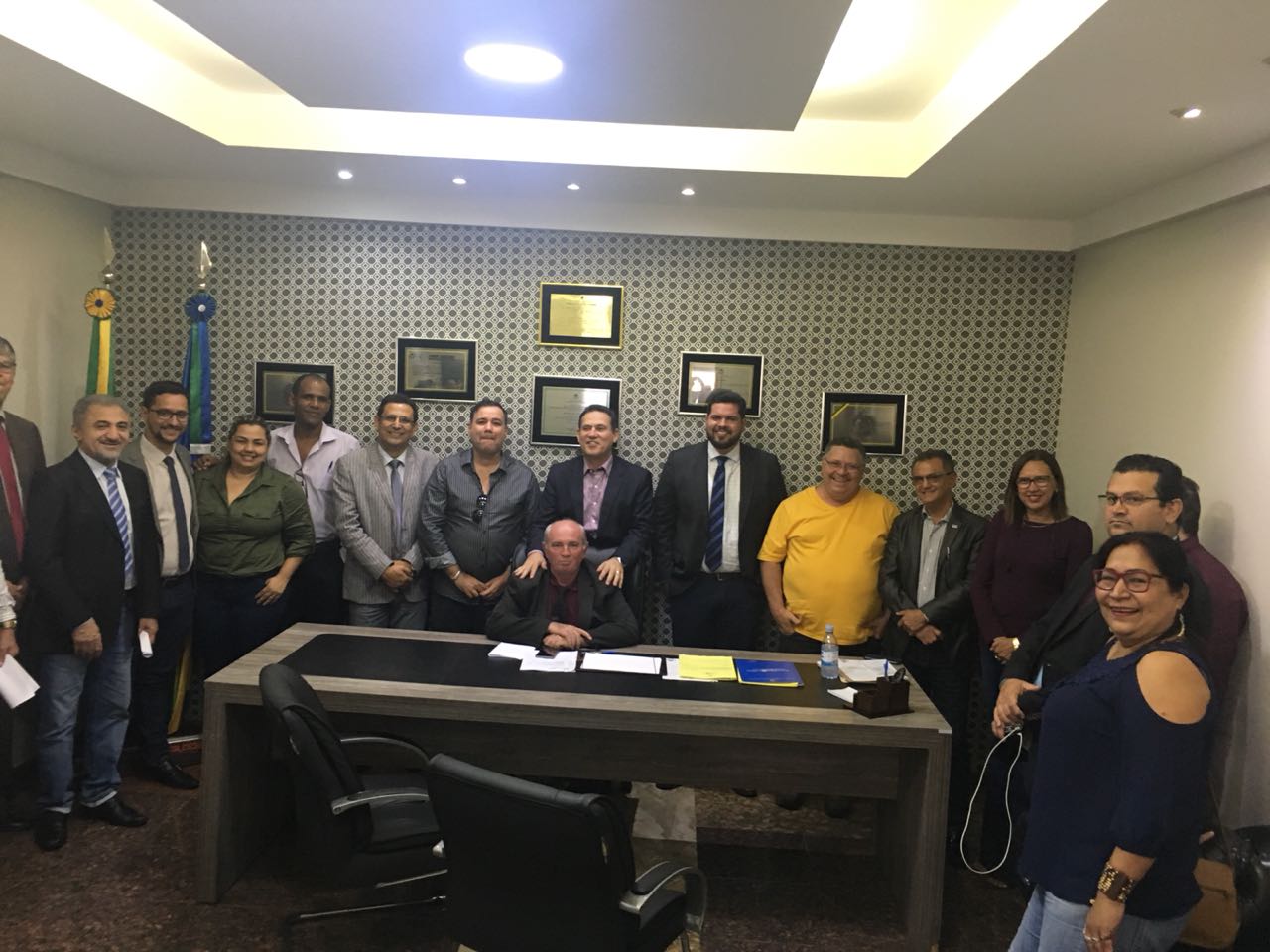 DEPUTADOS NÃO VOTAM 'LEI DAS CONSIGNAÇÕES' E SERVIDORES SAEM FRUSTRADOS DA ALE - News Rondônia