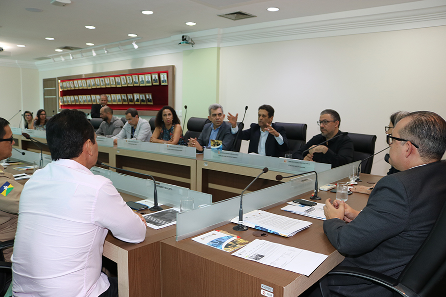 ÓRGÃOS DA ÁREA AMBIENTAL SE REÚNEM NO MINISTÉRIO PÚBLICO PARA DISCUTIR REFORÇO NAS AÇÕES DE COMBATE A QUEIMADAS - News Rondônia
