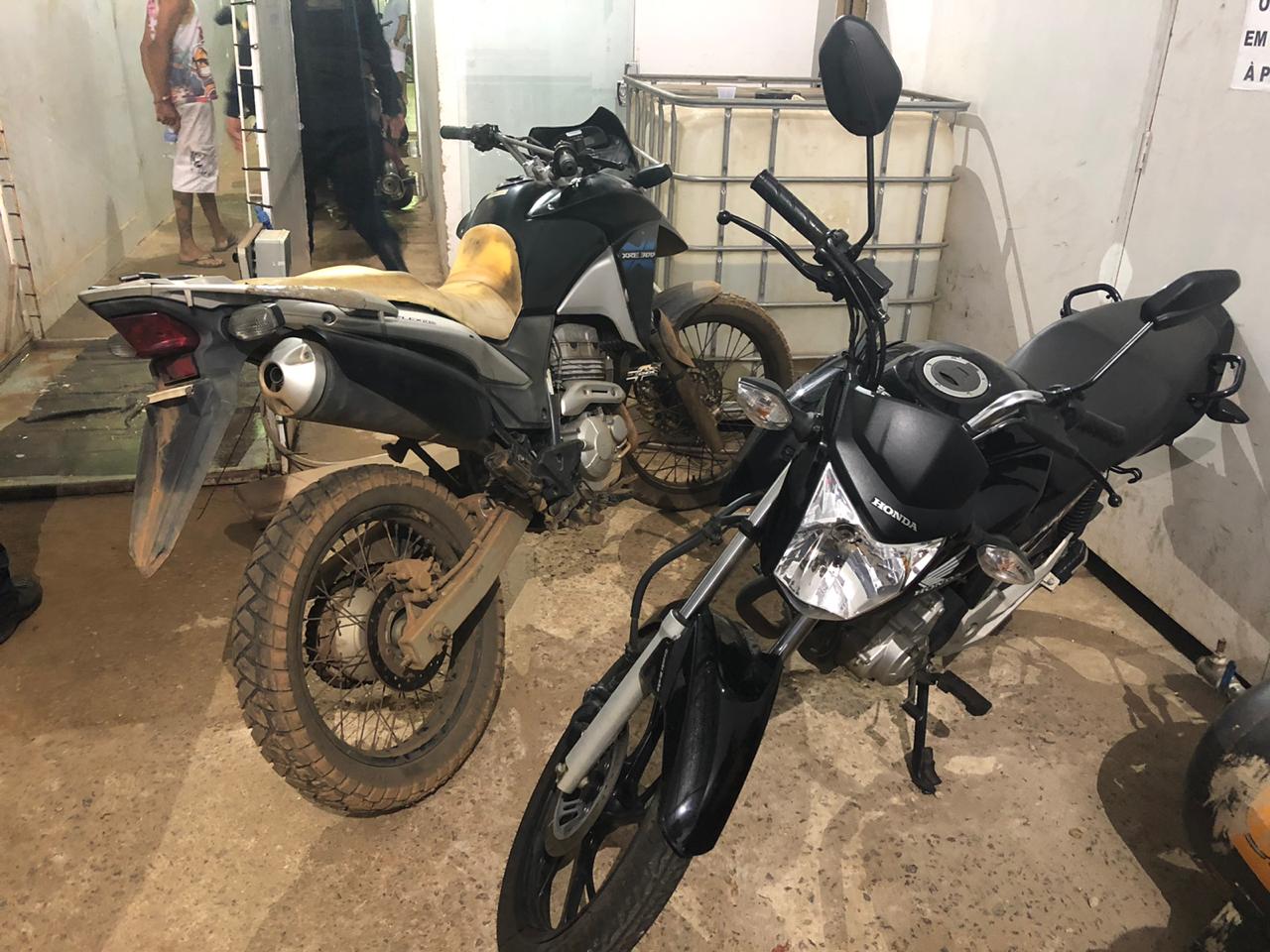 ROUBADAS - PM estoura mocó e prende marginal com motocicletas - News Rondônia