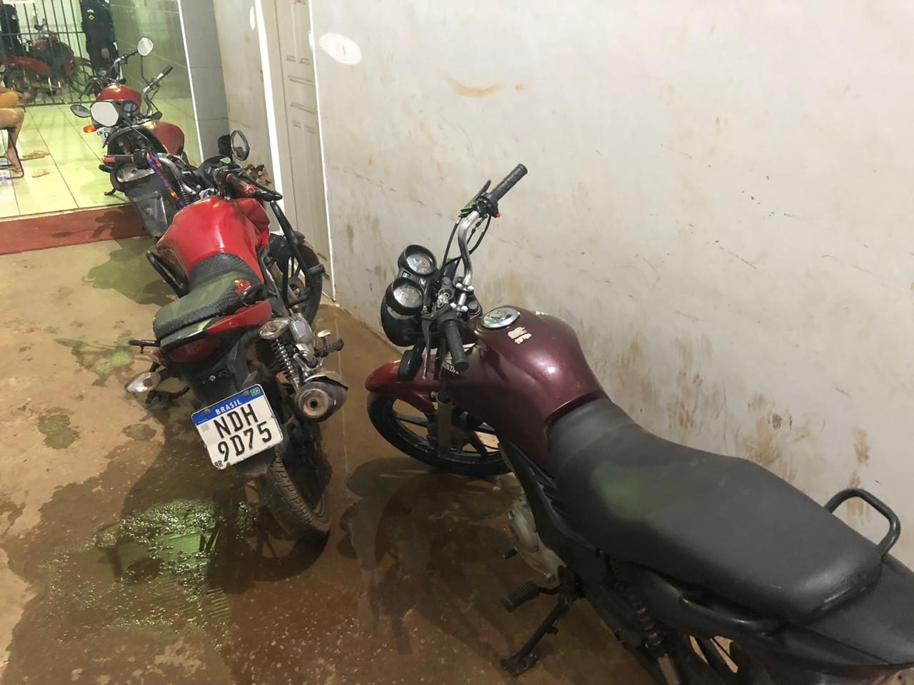 ROUBADAS - PM estoura mocó e prende marginal com motocicletas - News Rondônia
