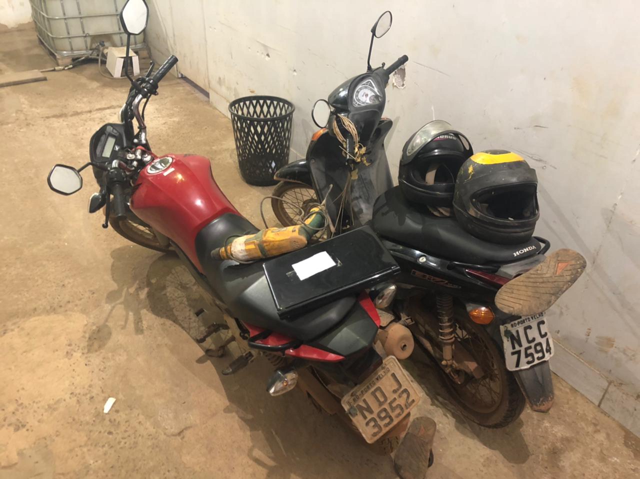 ZONA LESTE - Trio de marginais são detidos com motocicletas roubadas - News Rondônia