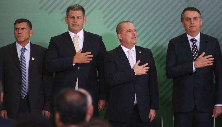 BOLSONARO COMANDA PRIMEIRA REUNIÃO MINISTERIAL PARA DEFINIR MEDIDAS INICIAIS DO GOVERNO - News Rondônia