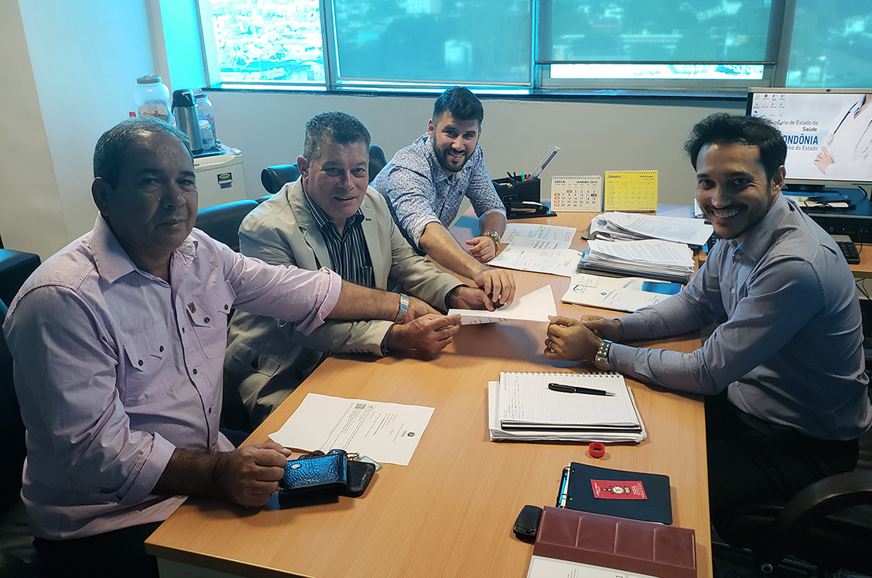 JI-PARANÁ - EDSON MARTINS ASSEGURA R$ 200 MIL PARA COMPRA DE VAN PARA TRANSPORTE DE MEDICAMENTOS DE ALTO CUSTO - News Rondônia