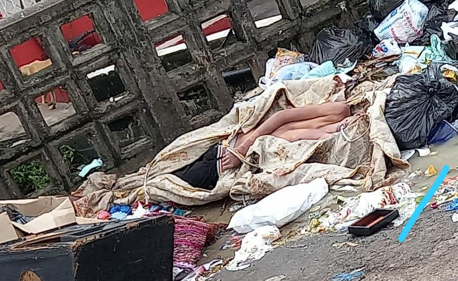 ATÉ A MORTE - Homem é espancado e corpo encontrado em lixeira - IMAGENS FORTES - News Rondônia