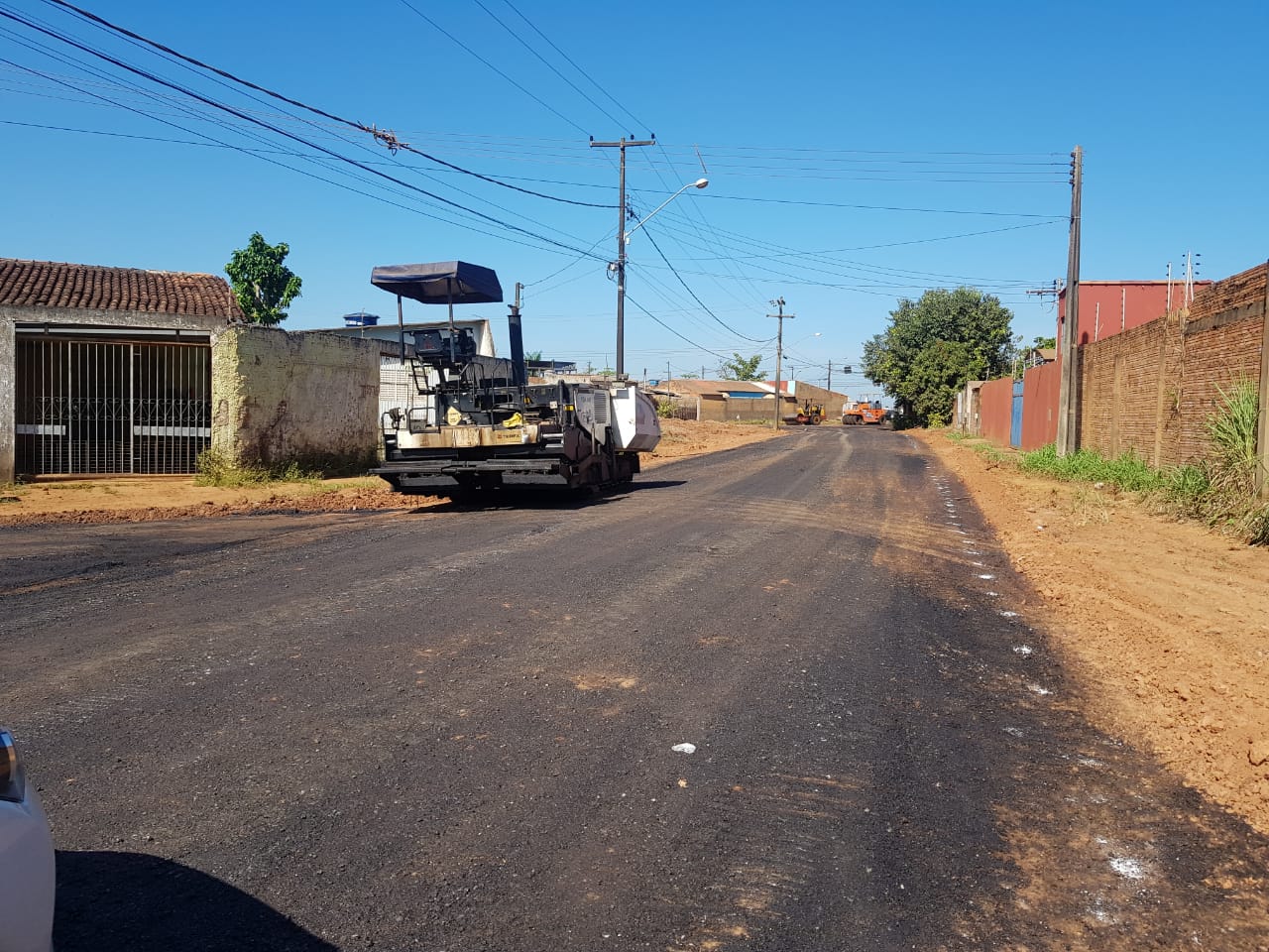 Prefeitura atende vereador Marcio Pacele e realiza trabalho de recuperação asfáltica da rua Ananias Ferreira de Andrade - News Rondônia